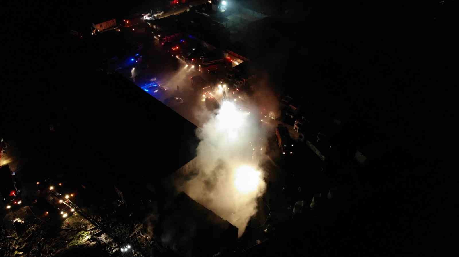 Sancaktepe’de atık yönetim merkezi alev alev yandı #istanbul