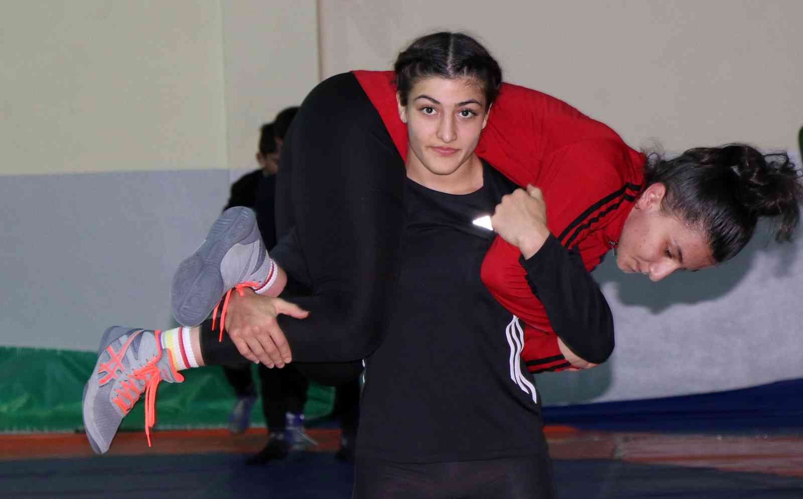 Elvira Türkiye şampiyonu oldu #erzincan