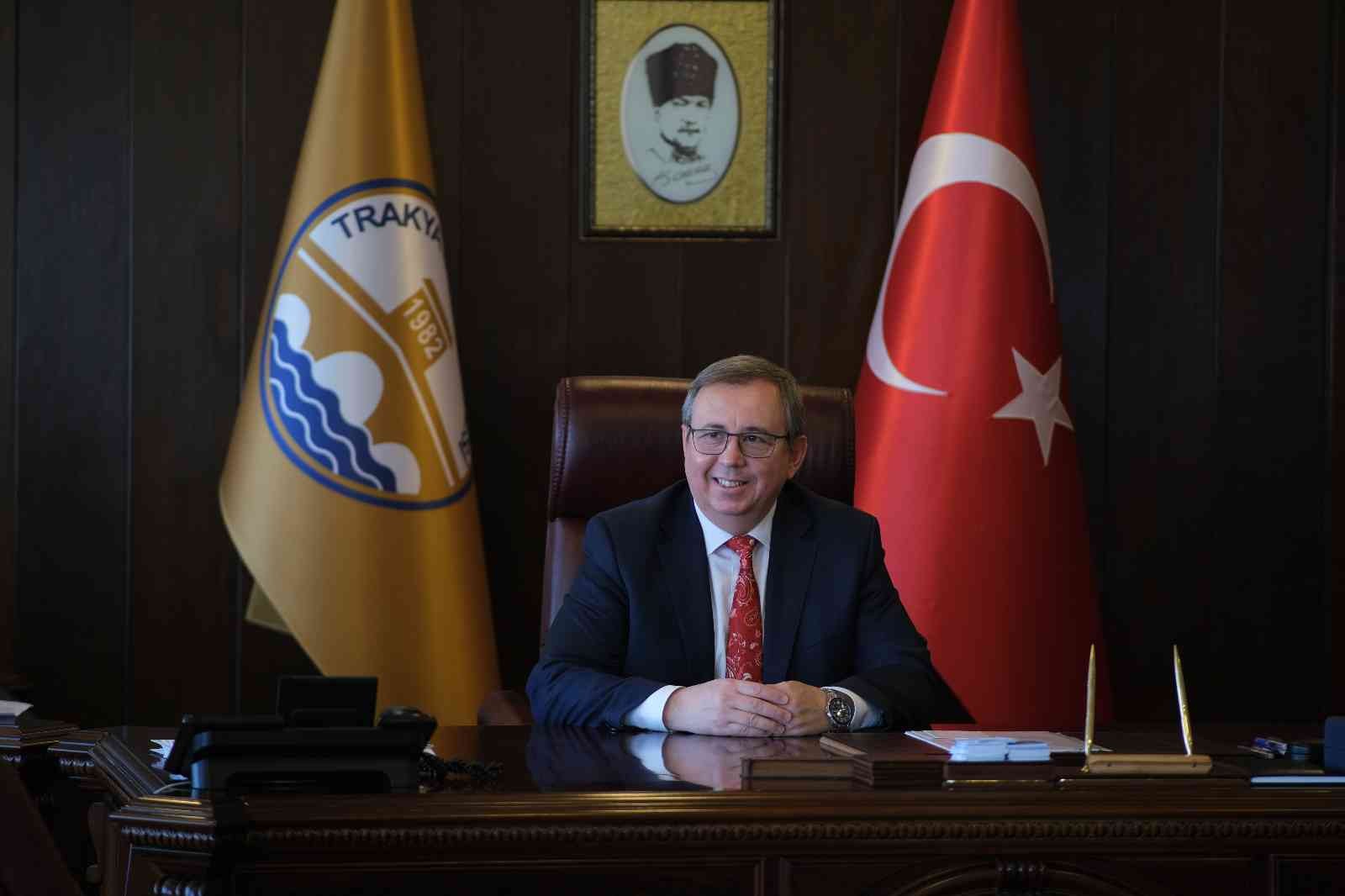Rektör Tabakoğlu: “Tüm gazeteci dostlarımızın bu özel ve anlamlı gününü içtenlikle kutluyorum” #edirne