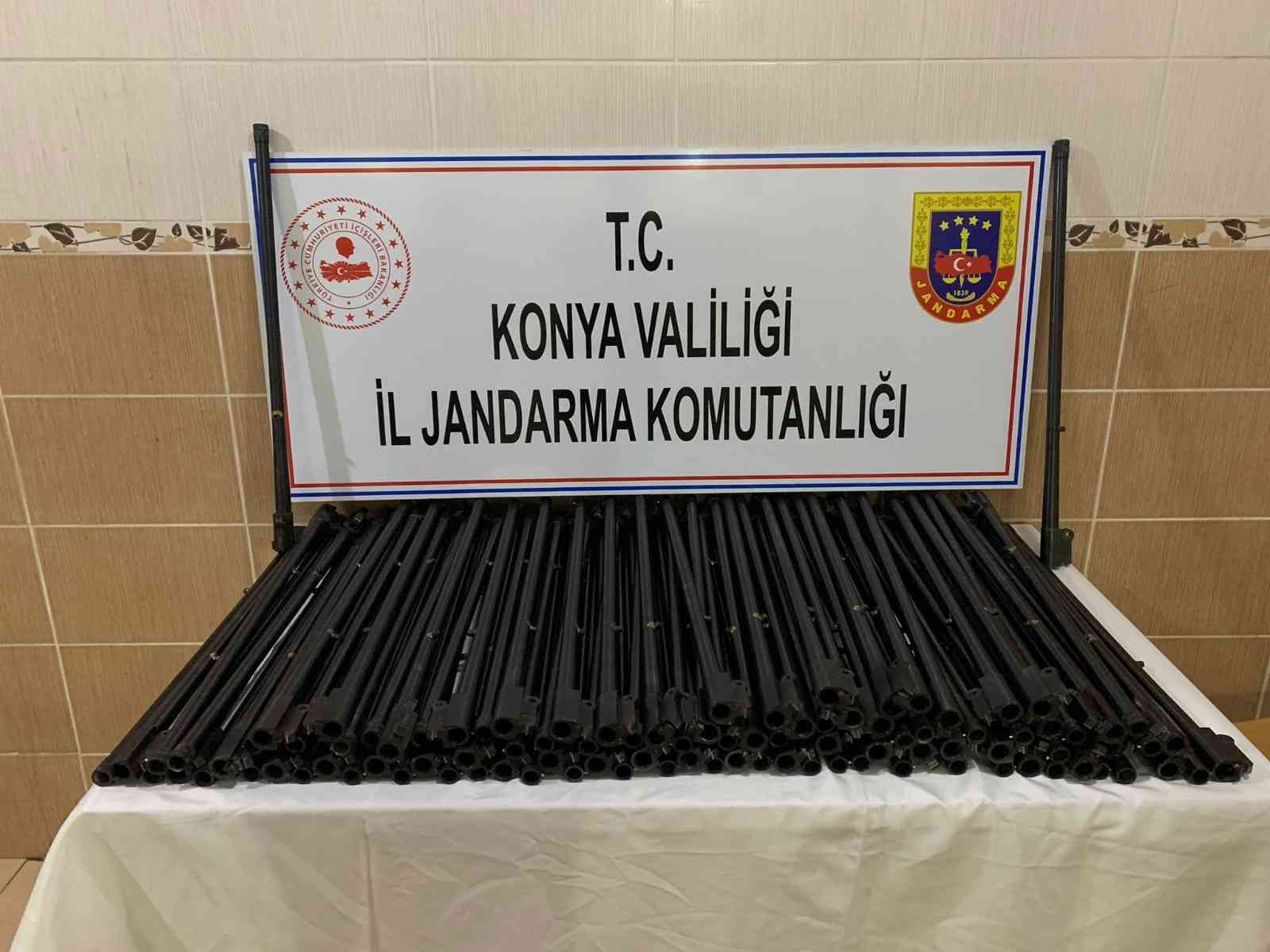 Konya’da kargoyla Hakkari’ye gönderilen 100 adet av tüfeği namlusu ele geçirildi #konya