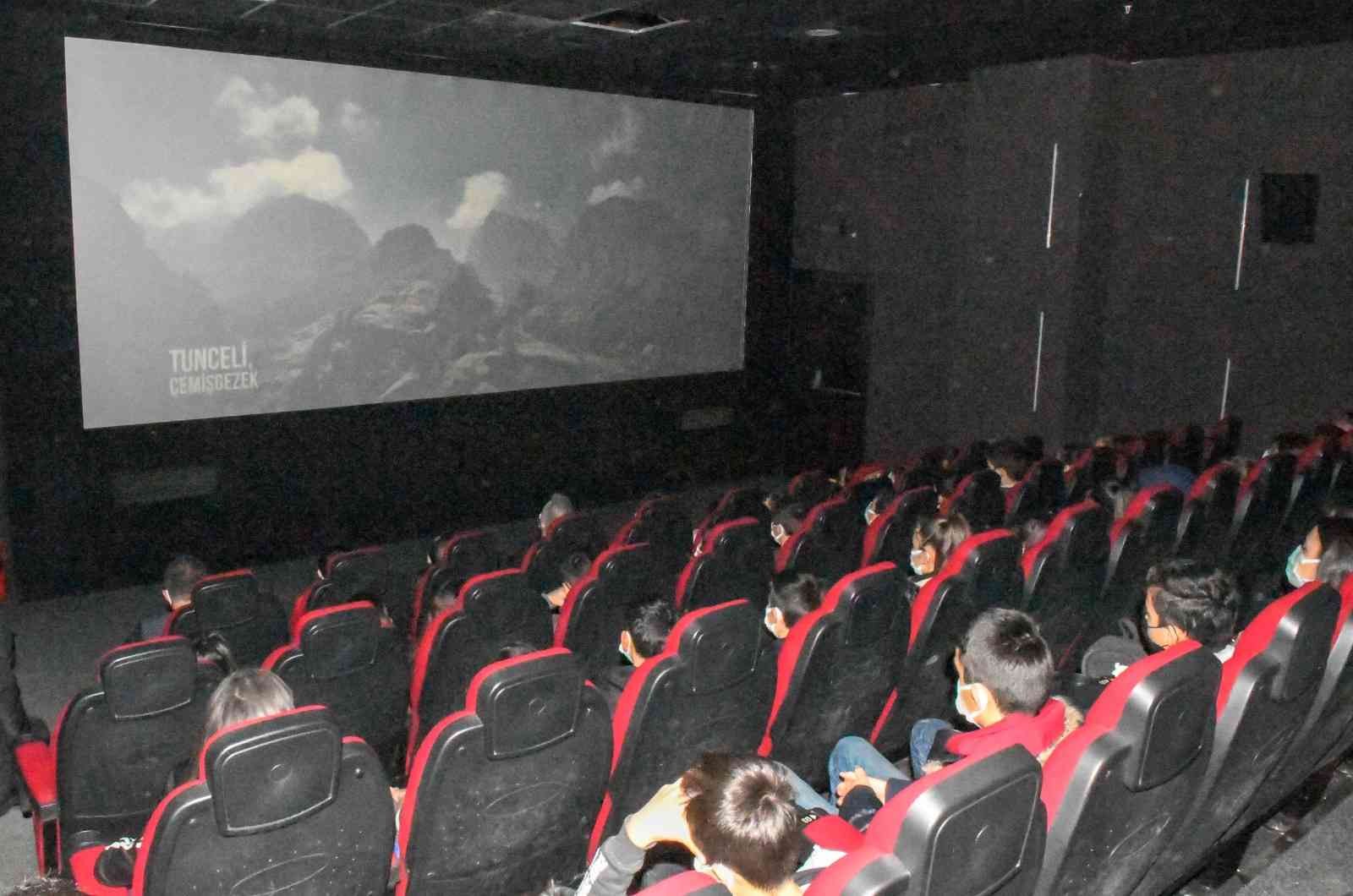 Ünye’de öğrenciler “Kesişme İyi ki Varsın Eren” filmini izledi #ordu
