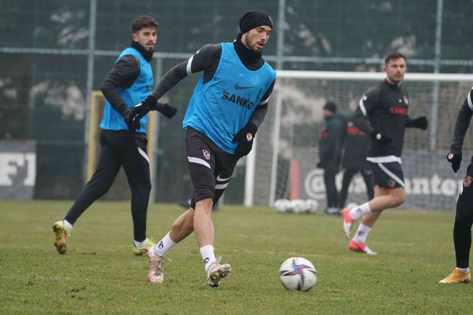 Gaziantep FK, Beşiktaş maçı hazırlıklarını sürdürüyor #gaziantep