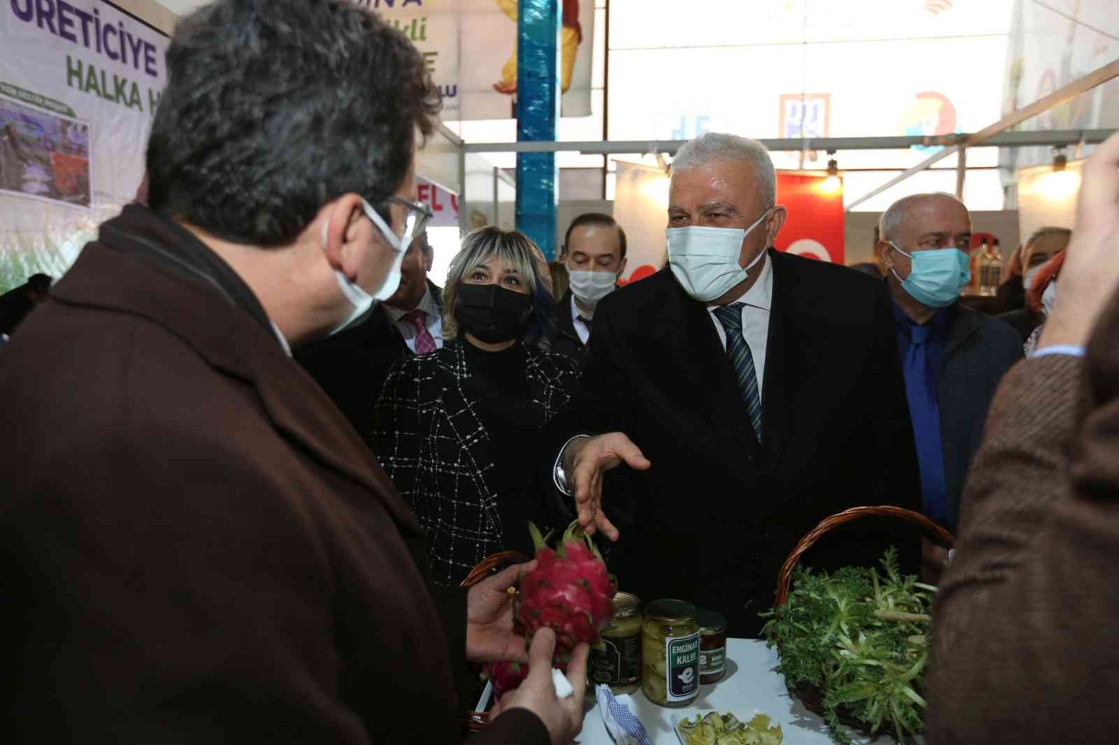Başkan Atay, Tarım Fuarı’nda belediyenin ürünlerini tanıttı #aydin