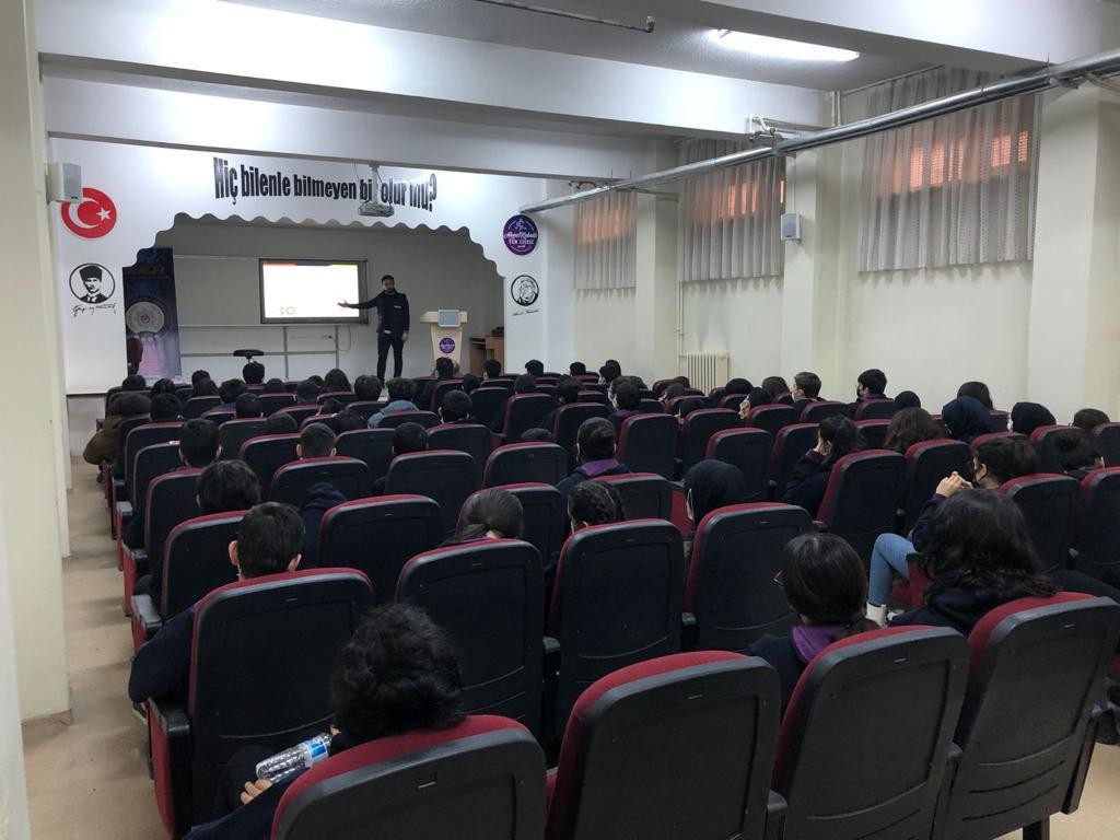 Elazığ’da 290 öğrenciye  SİBERAY farkındalık eğitimi verildi #elazig