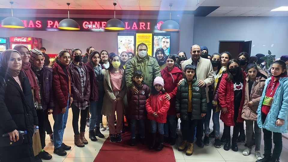 Kaymakam Balcı öğrencilerle sinemada buluştu #agri