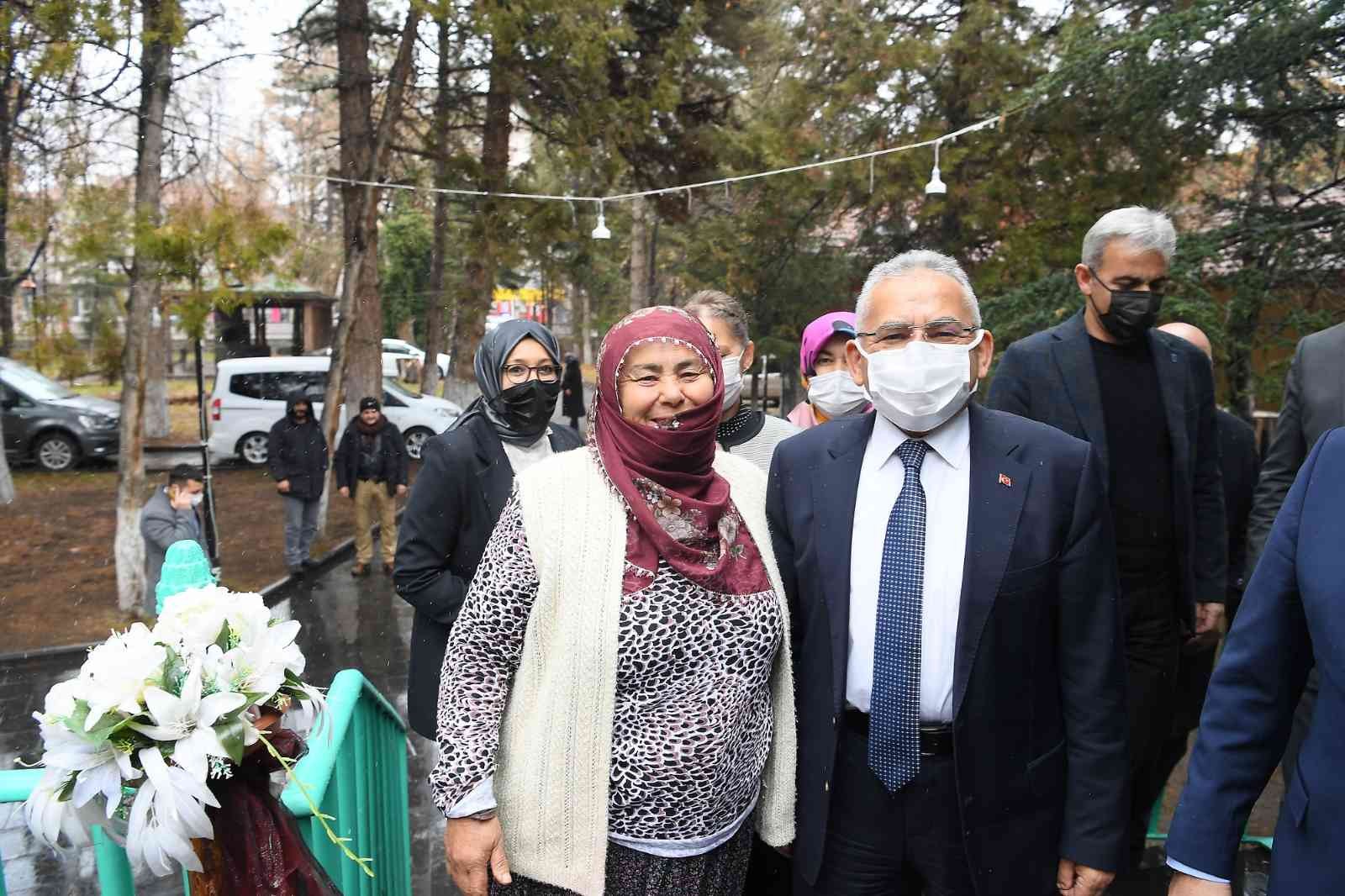 Başkan Büyükkılıç, Develi’de kadınlarla buluştu #kayseri