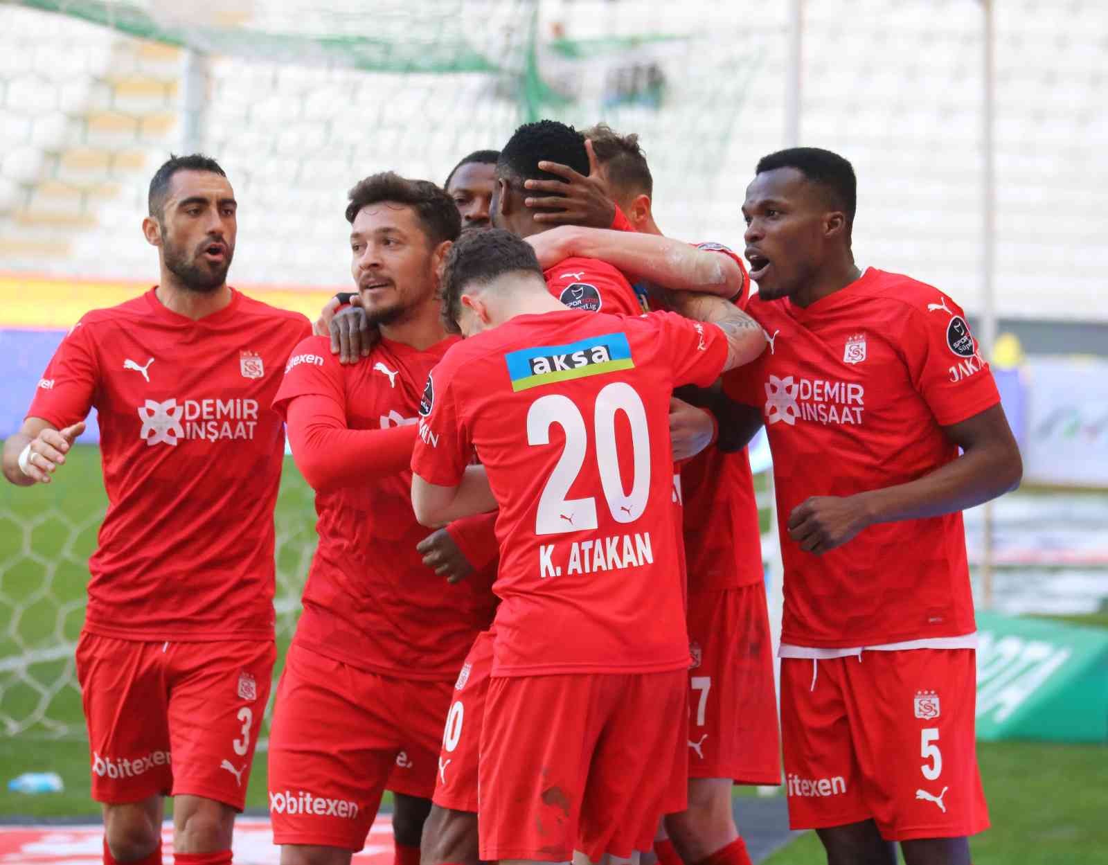Sivasspor’da zorlu Trabzonspor maçı öncesi 5 eksik! #sivas