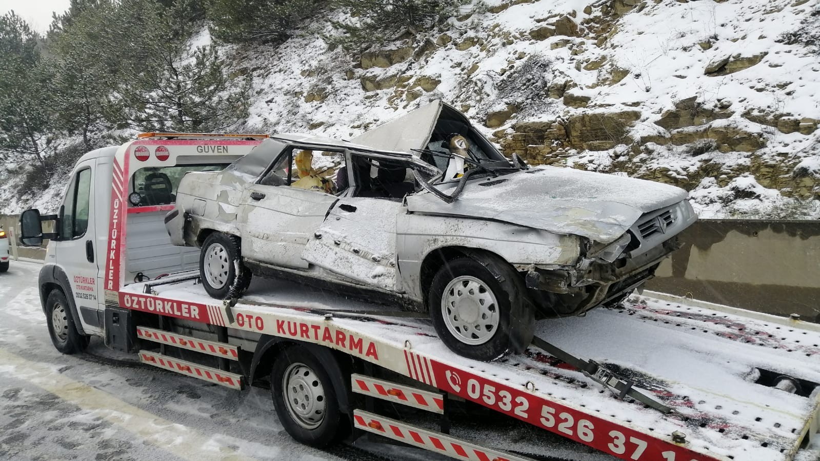 TEM’de 12 otomobilin karıştığı zincirleme kazada 2 kişi yaralandı #bolu
