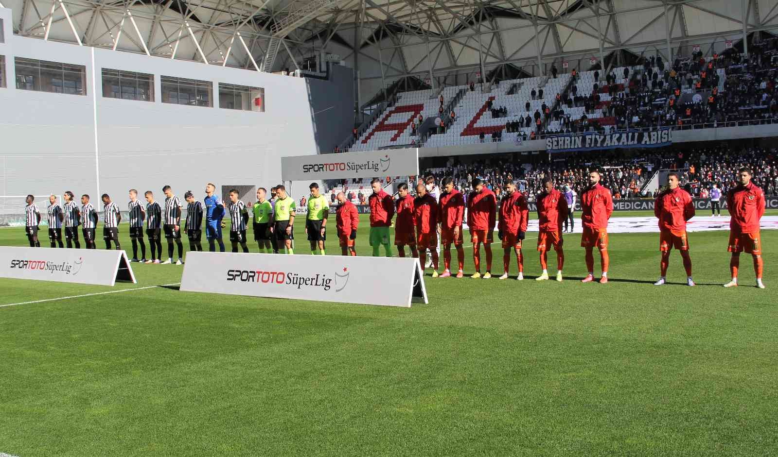 Spor Toto Süper Lig: Altay: 0 - Alanyaspor: 1 (İlk yarı) #izmir