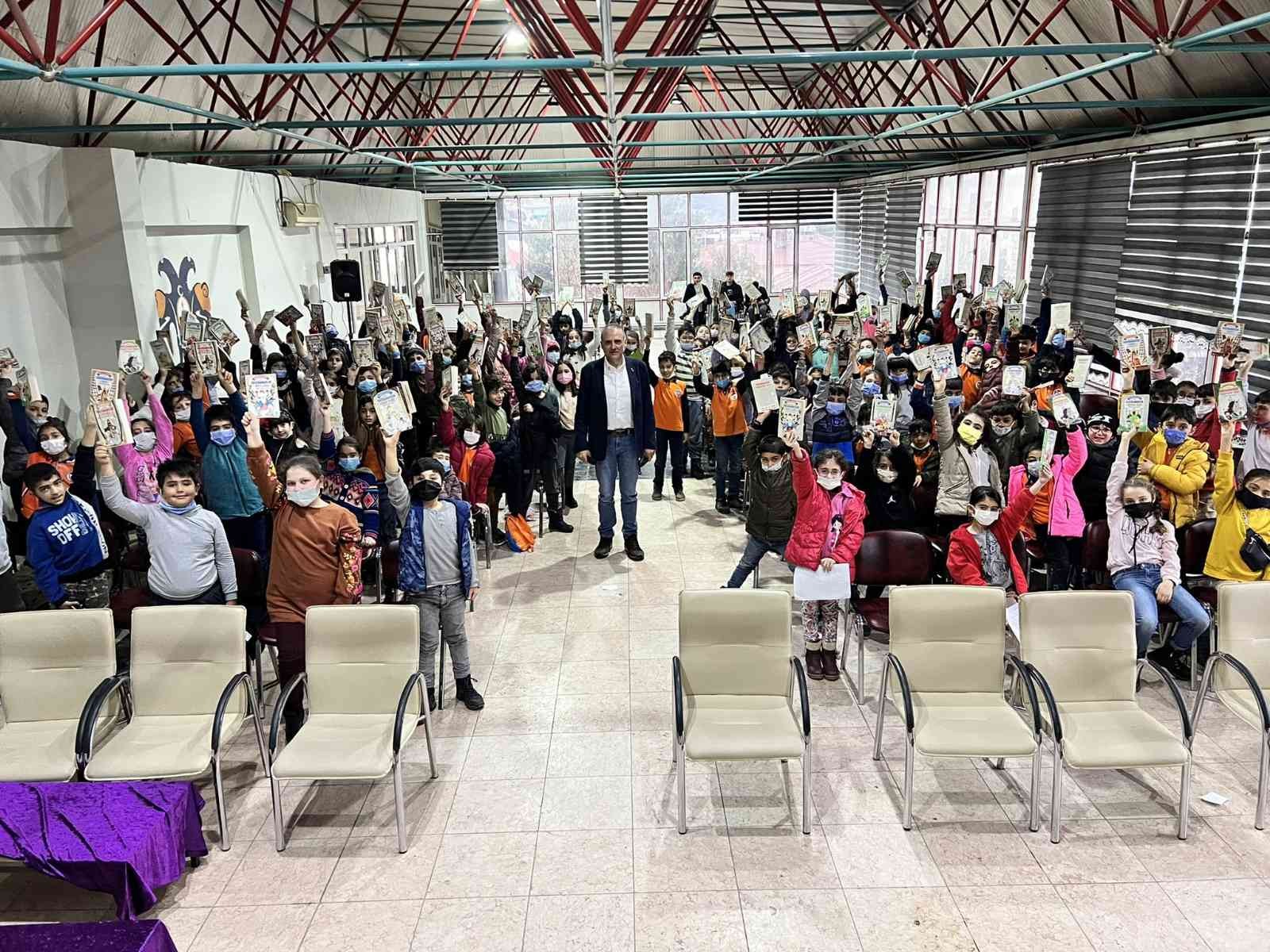 Gazeteci Yazar Çelebi, İliç’te öğrencilerle buluştu #erzincan