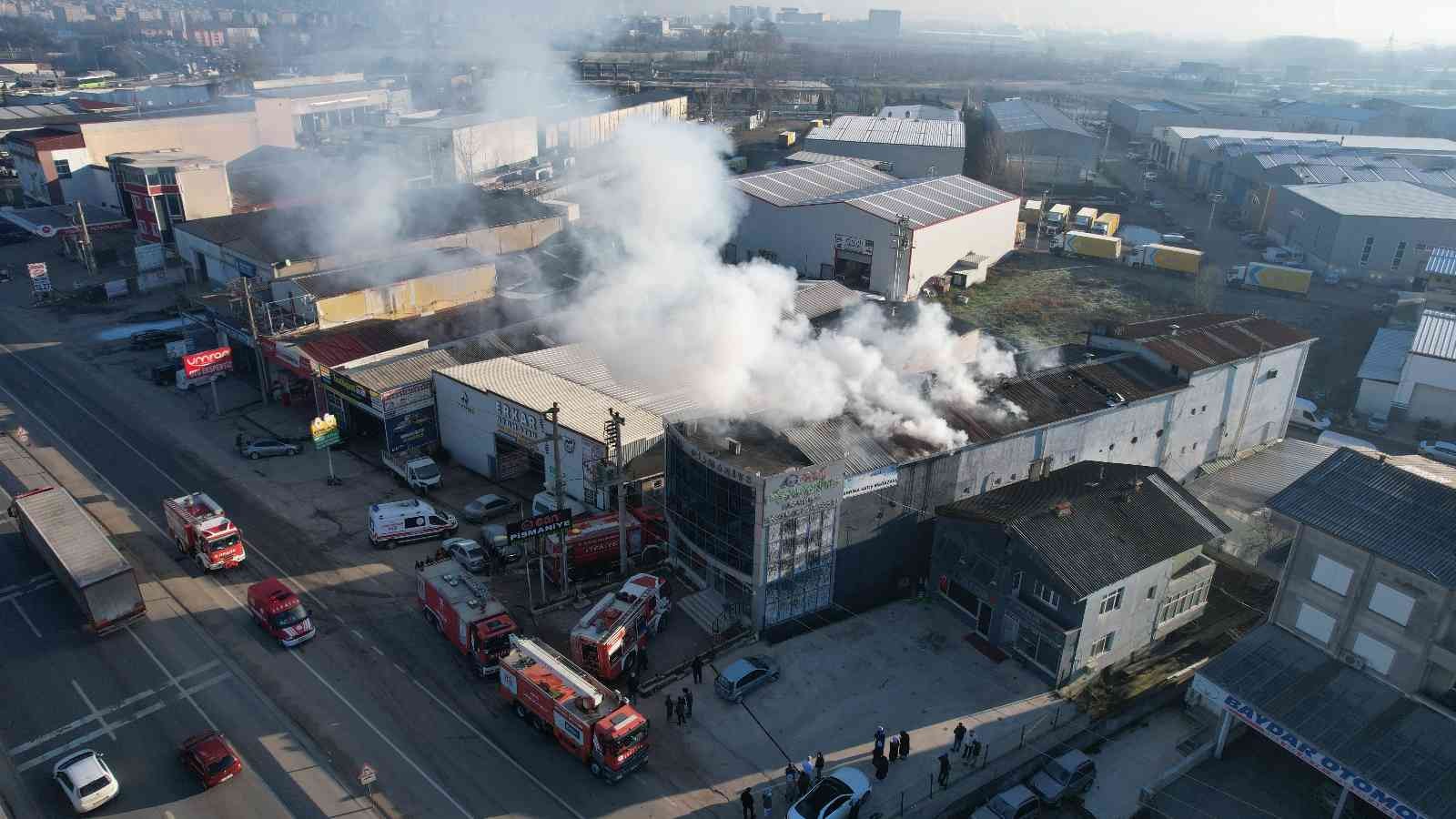 Pişmaniye imalathanesinin üst katında yangın çıktı #kocaeli