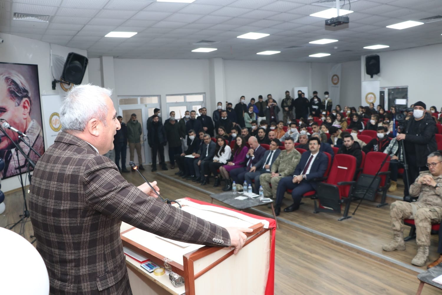 Çukurca huzur ortamıyla birlikte eğitimde atağa geçti