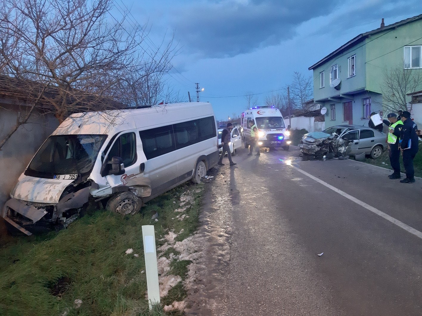 Tekirdağ’da feci kaza: 15 yaralı