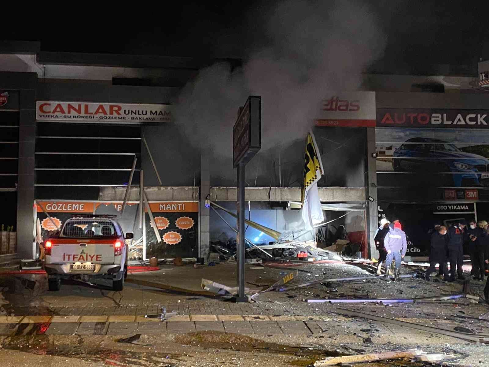 Ankara’da oto lastikçi dükkanında patlama: 3 iş yeri kullanılamaz hale geldi #ankara