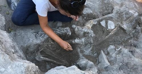4 bin yaşında insan ve köpek iskeleti bulundu, makalesi ses getirdi #sivas