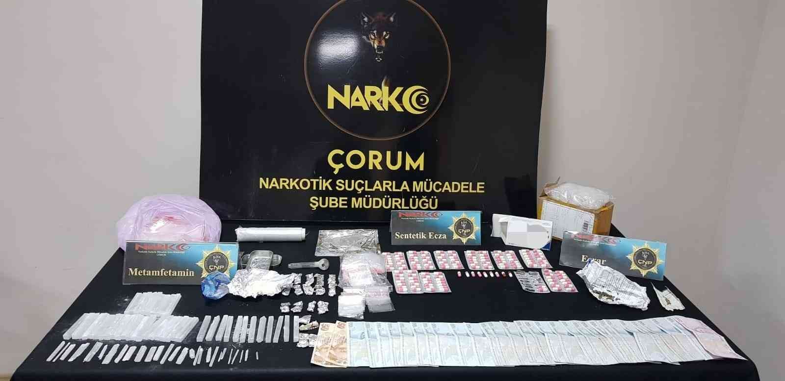 Narkotik timlerinden uyuşturucu satıcılarına operasyon #corum
