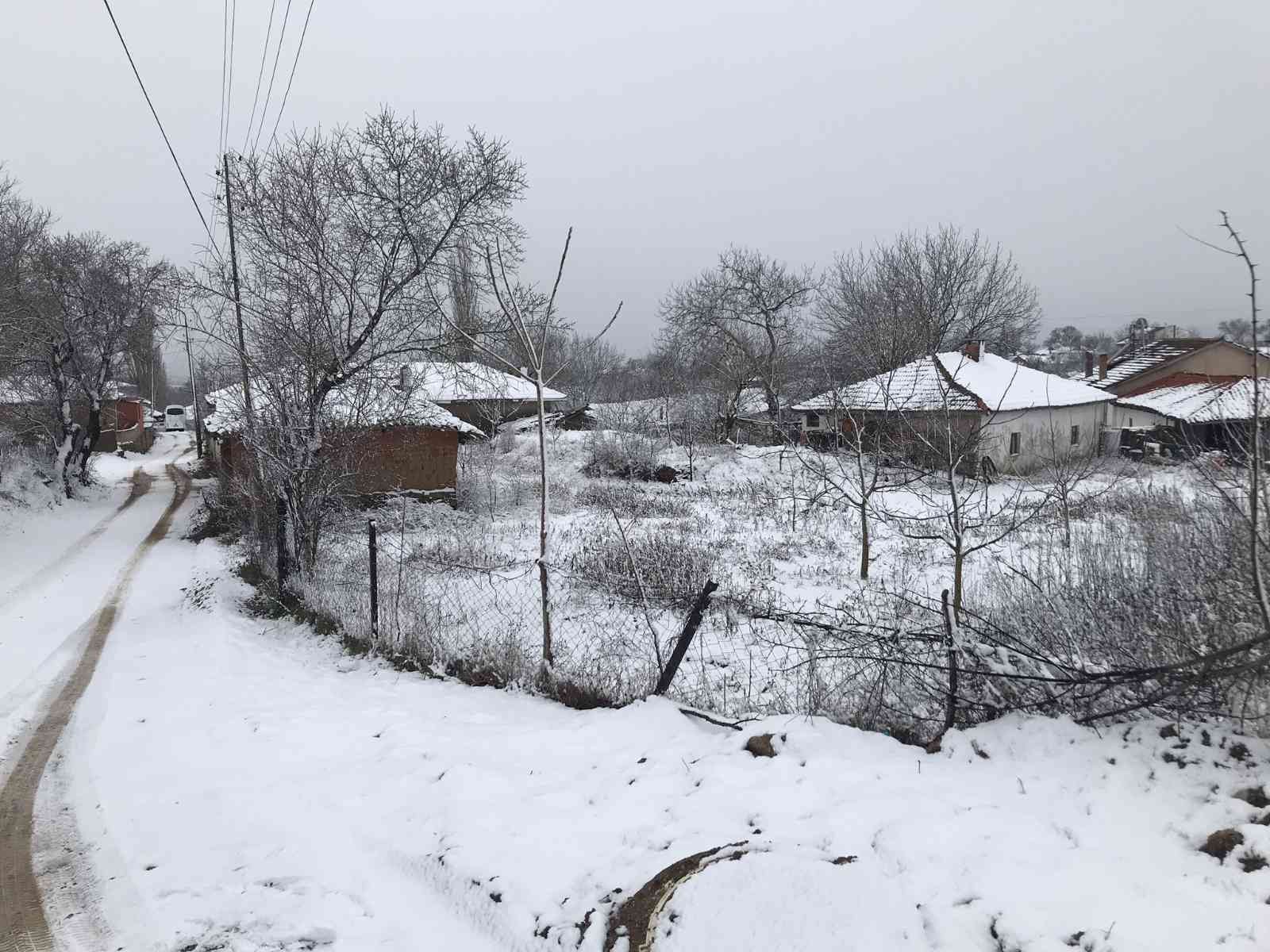 Edirne’de başlayan kar, İstanbul’un kapısına dayandı #edirne