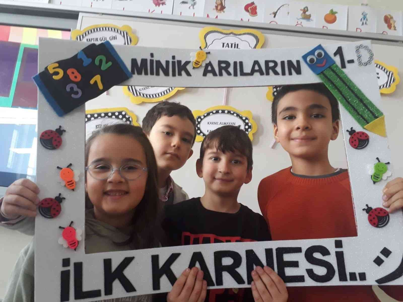 Minik Lerin Ilk Karne Sevinci Eski Ehir Haberleri