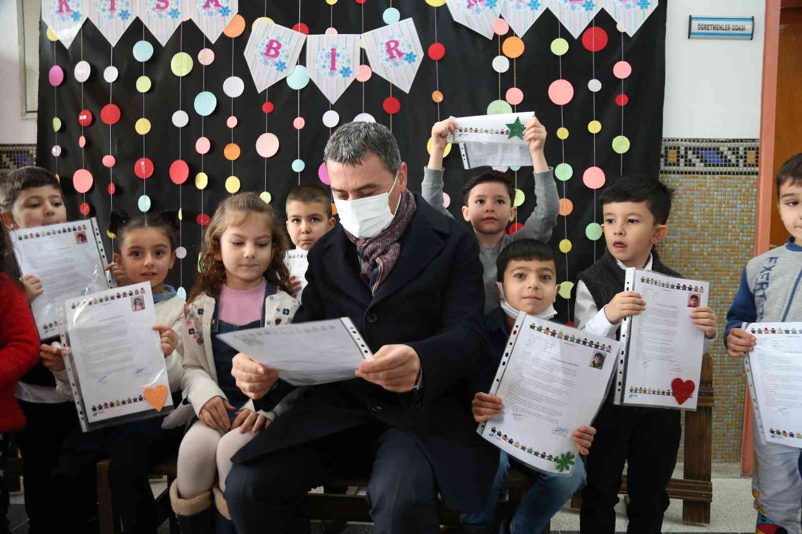 Gölbaşı Belediye Başkanı Şimşek’ten minik öğrencilere karne hediyesi #ankara