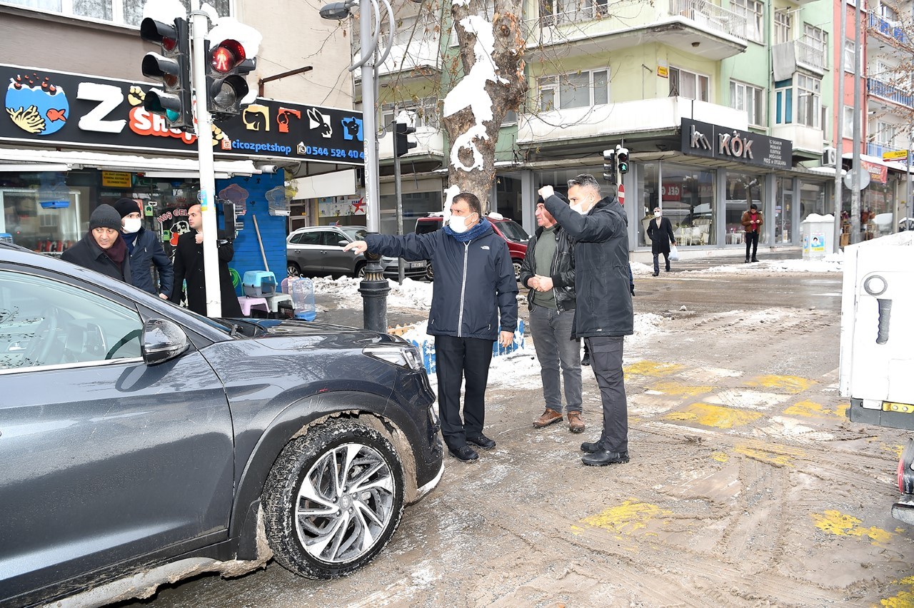 Başkan Gürkan, karla mücadele çalışmalarını inceledi #malatya
