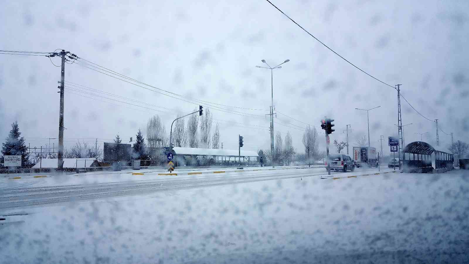 Meteoroloji uyardı, aralıklı kar yağışı bekleniyor #erzincan