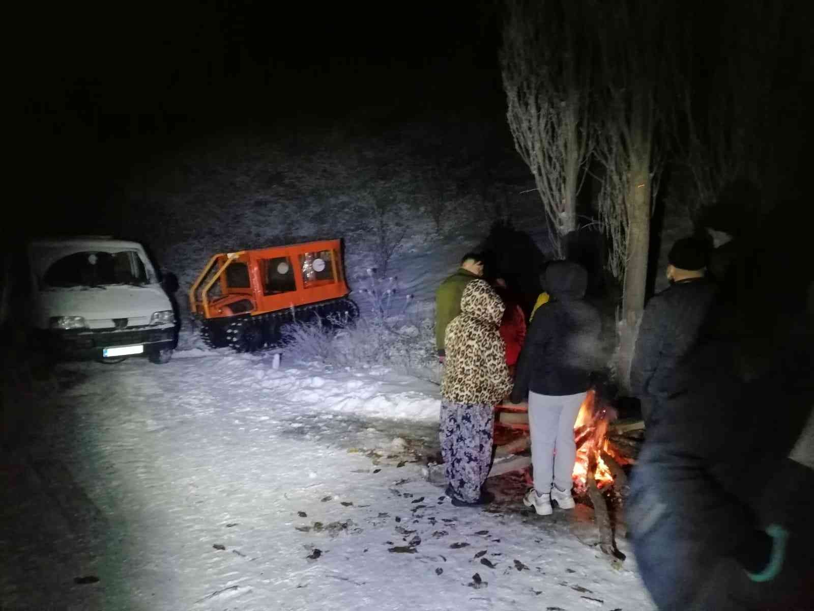 Aydın’ın yüksek kesimlerinde bir grup vatandaş karda mahsur kaldı #aydin