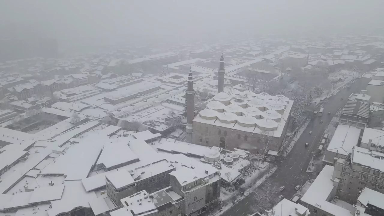 Bursa’daki yoğun kar yağışı havadan görüntülendi #bursa
