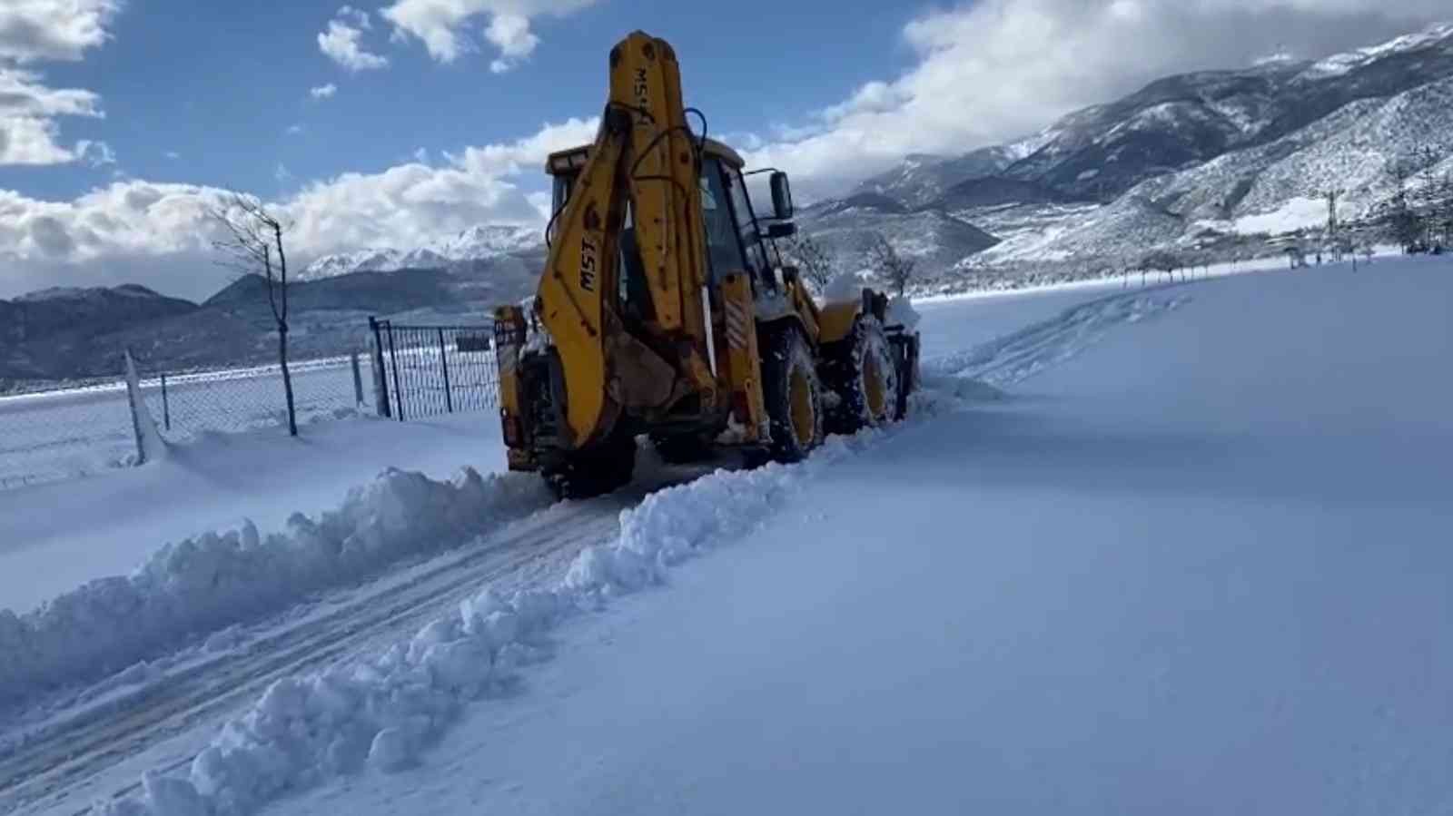 Gaziantep’te karla mücadele devam ediyor