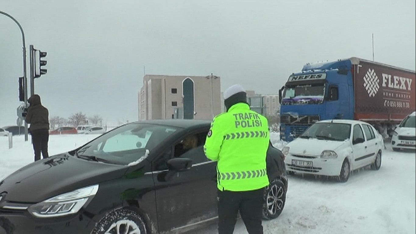 Nevşehir - Aksaray karayolu kontrollü olarak trafiğe açıldı