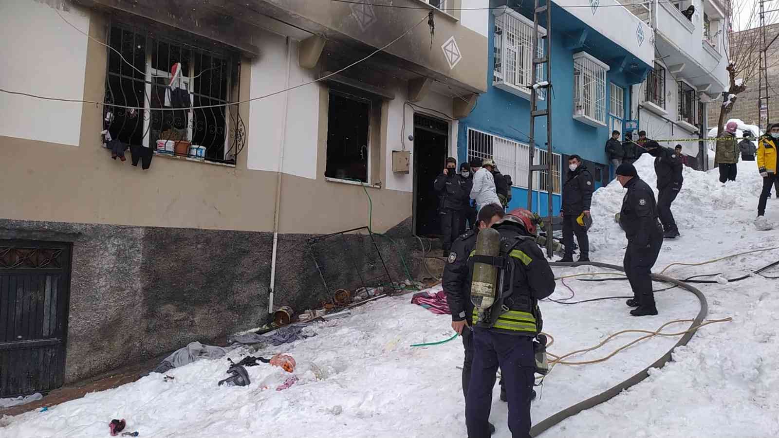 Gaziantep’te yangın faciası: 2 çocuk öldü #gaziantep