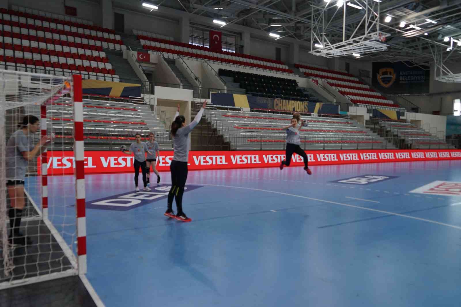 Kastamonu Belediyespor, Şampiyonlar Ligi karşılaşması için hazırlıklarını tamamladı #kastamonu