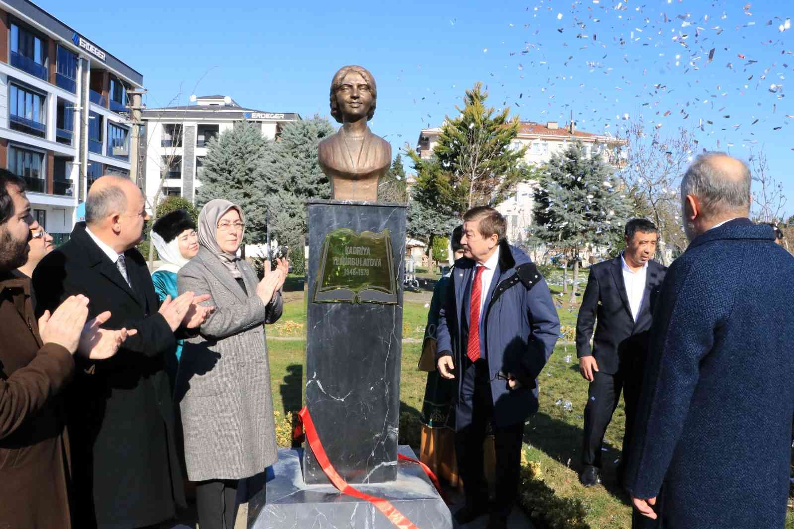 Çiftlikköy’de Kadriya Temirbulatova’nın büstü açıldı