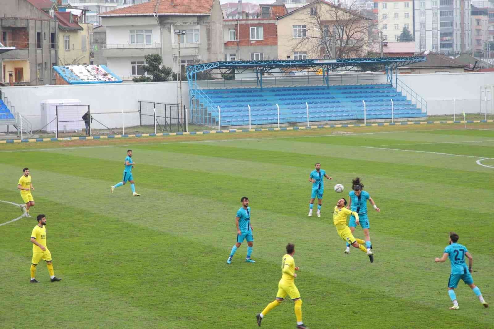 TFF 3. Lig: Fatsa Belediyespor: 2 - Belediye Kütahyaspor: 1 #ordu