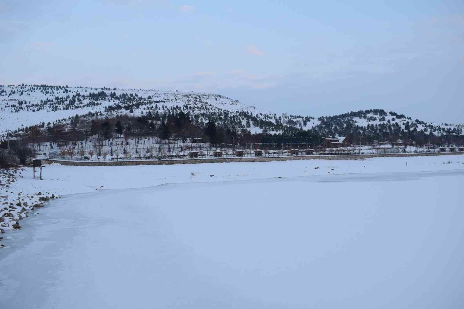 Orduzu göleti buz tuttu #malatya