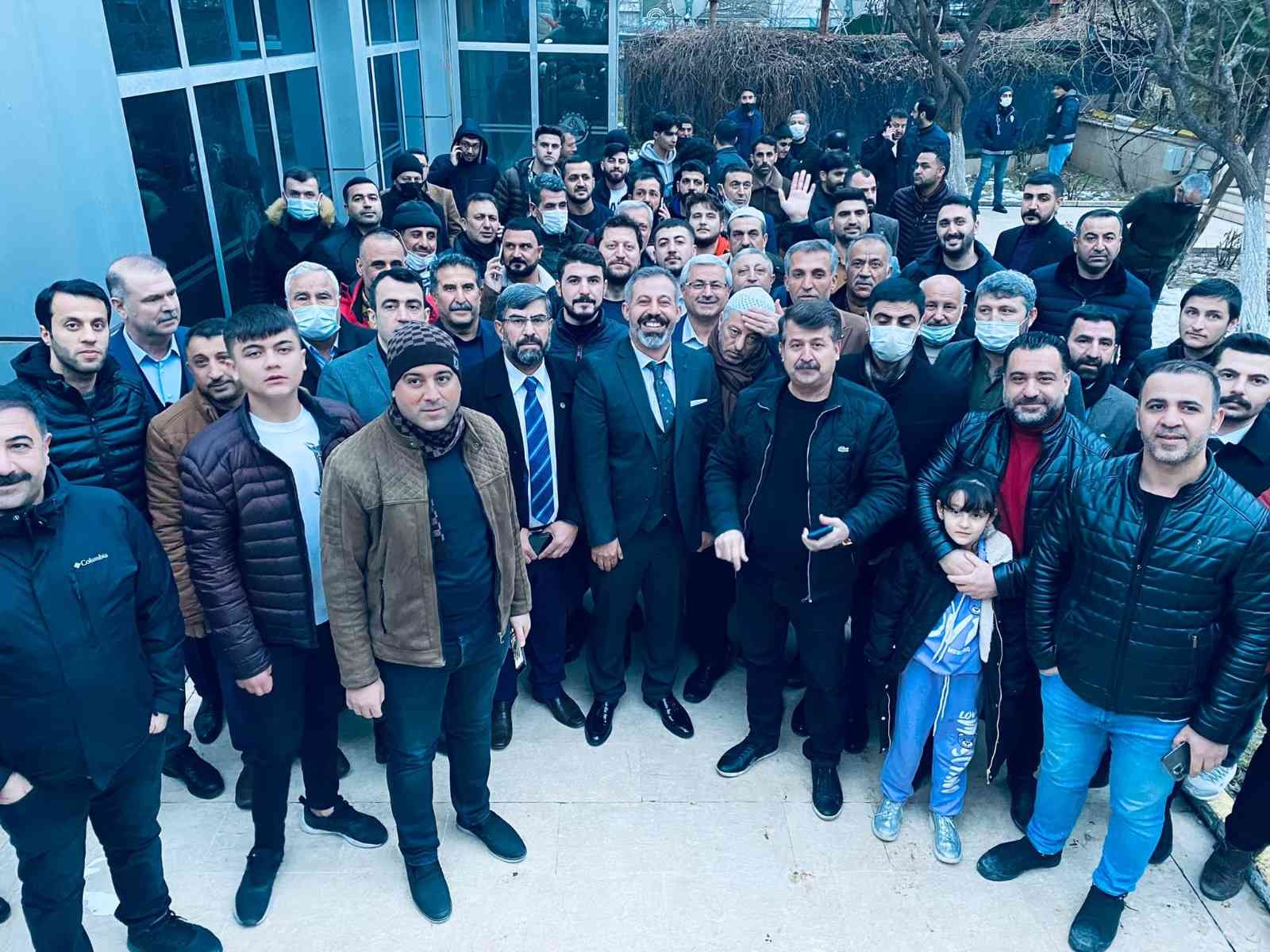 Hayvansever kimliğiyle tanınan Yüksel, Diyarbakır Kuyumcular ve Sarraflar Odası’nın başkanı seçildi #diyarbakir
