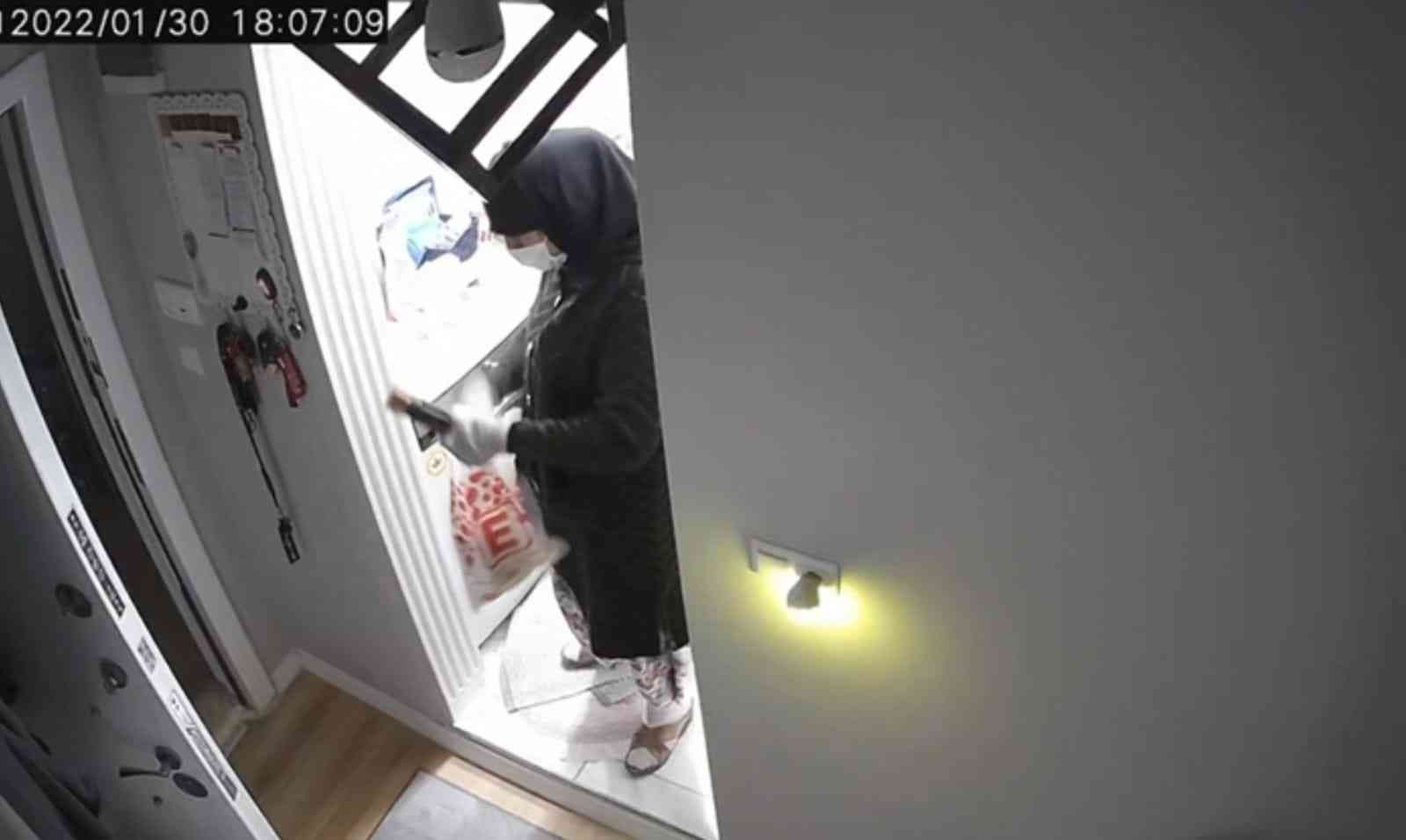 Ziynet eşyası çalan kadın hırsızlar kameraya yakalandı #bursa
