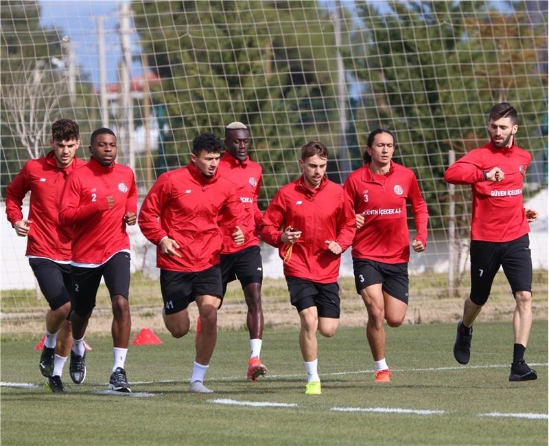 Antalyaspor, Beşiktaş hazırlıklarını sürdürdü