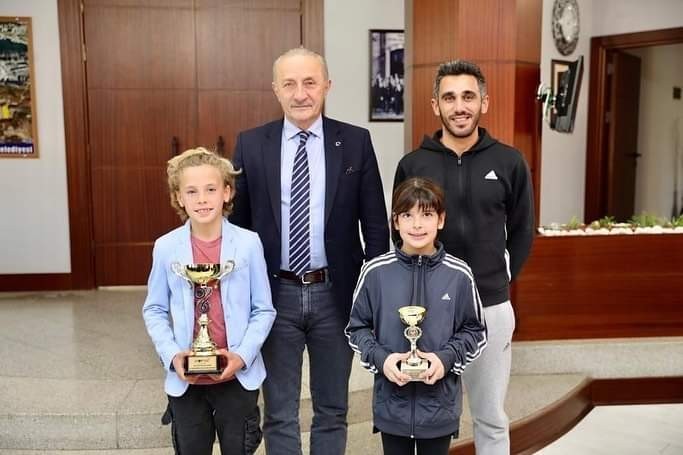 Didim Belediye Başkanı Atabay şampiyon tenisçileri ağırladı #aydin