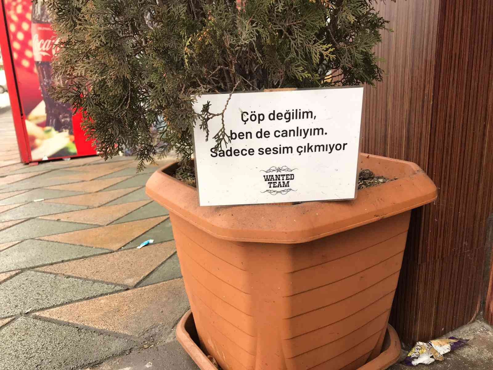 Saksılara atılan çöplere sitemli yazı #eskisehir