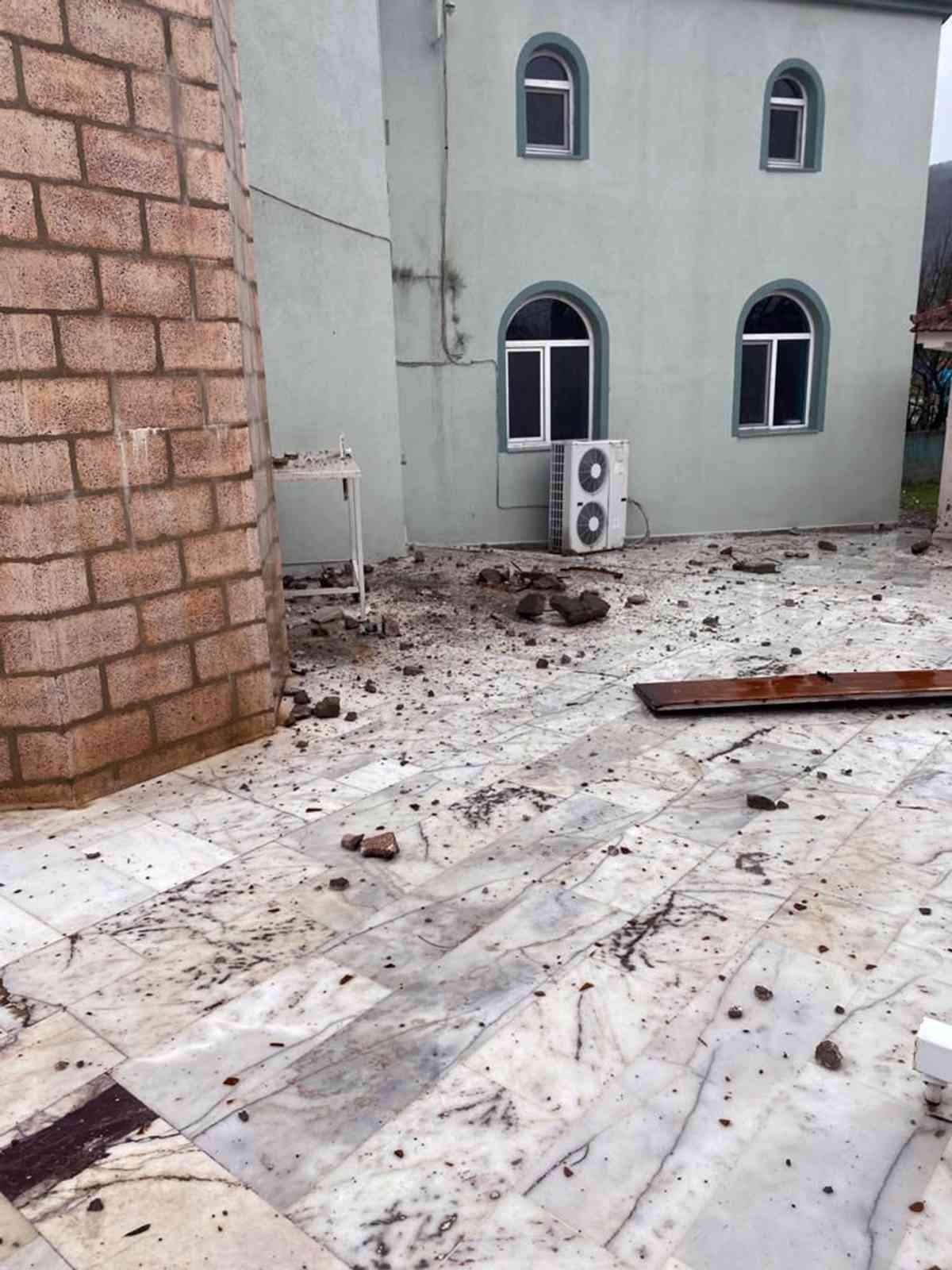 Menteşe’de camiye yıldırım düştü #mugla