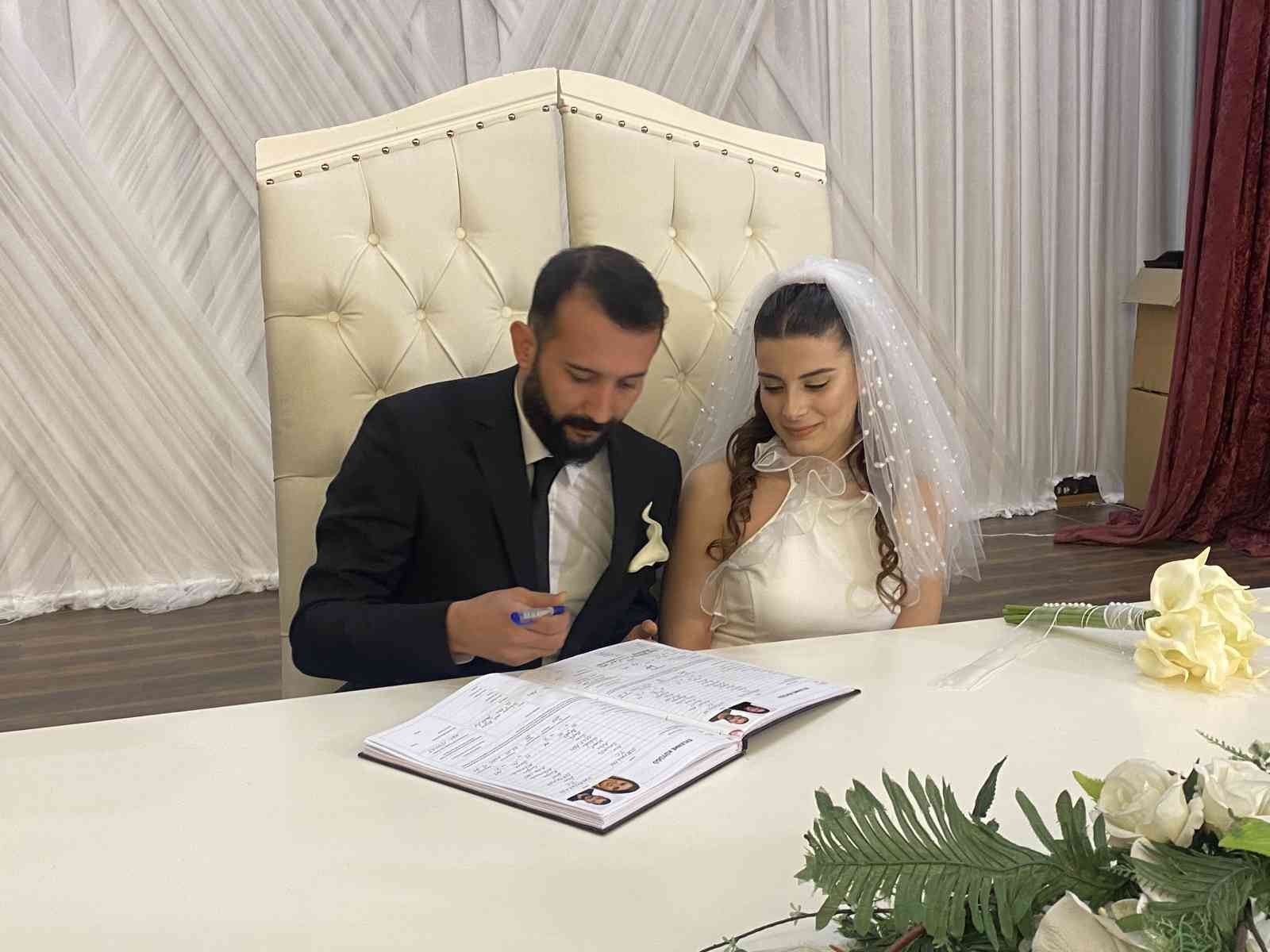 Pendik’te 13 çift, 02.02.2022 tarihinde nikah masasına oturdu #istanbul