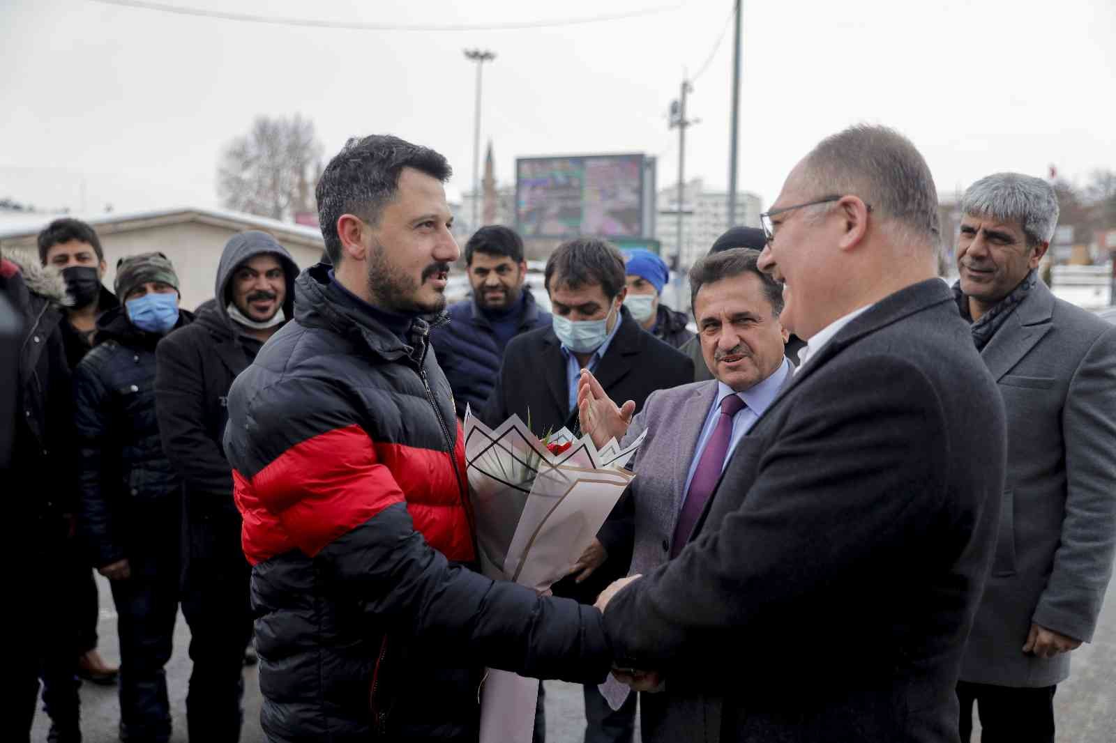 Başkan zam yaptı, işçiler böyle teşekkür etti #sivas