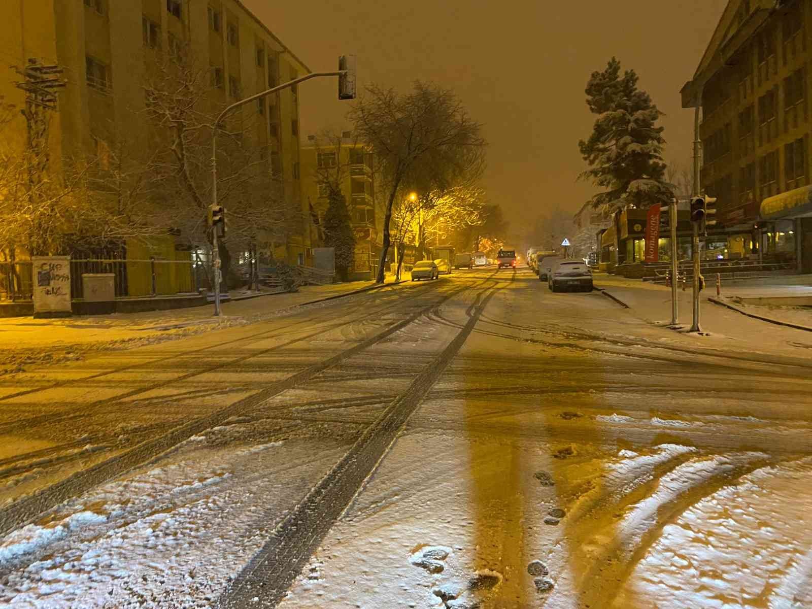 Ankara’da kar yağışı etkili oluyor #ankara