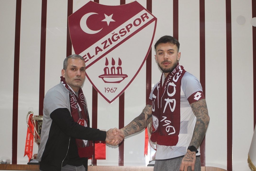 Elazığspor, yeni transferlerine imza töreni düzenledi #elazig