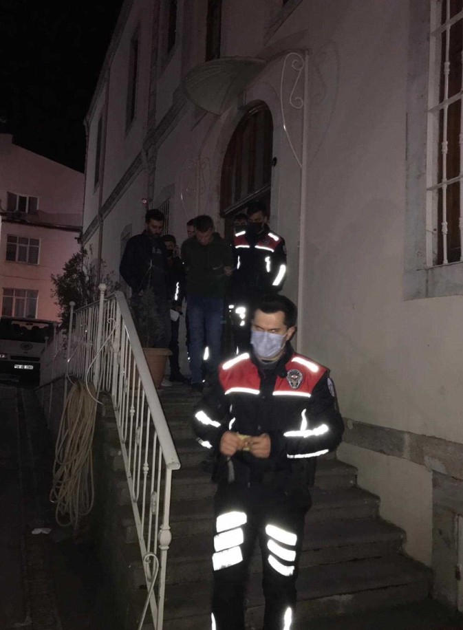 Sinop’ta ‘kasten öldürme, yaralama ve tehdit’ suçlarından aranan şahıs tutuklandı #sinop