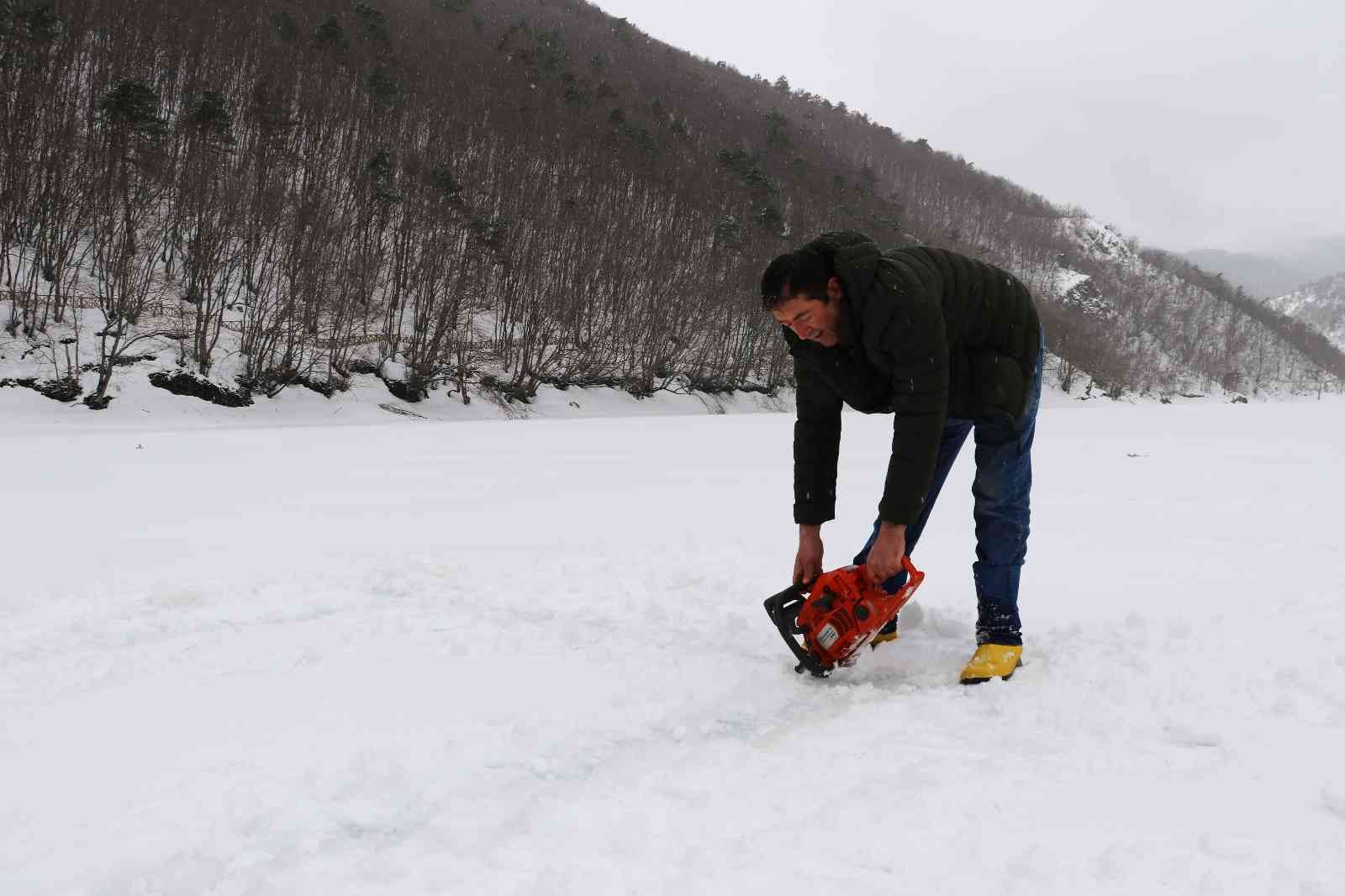 Boraboy Gölü’nde ilk: 50 cm buz oluştu