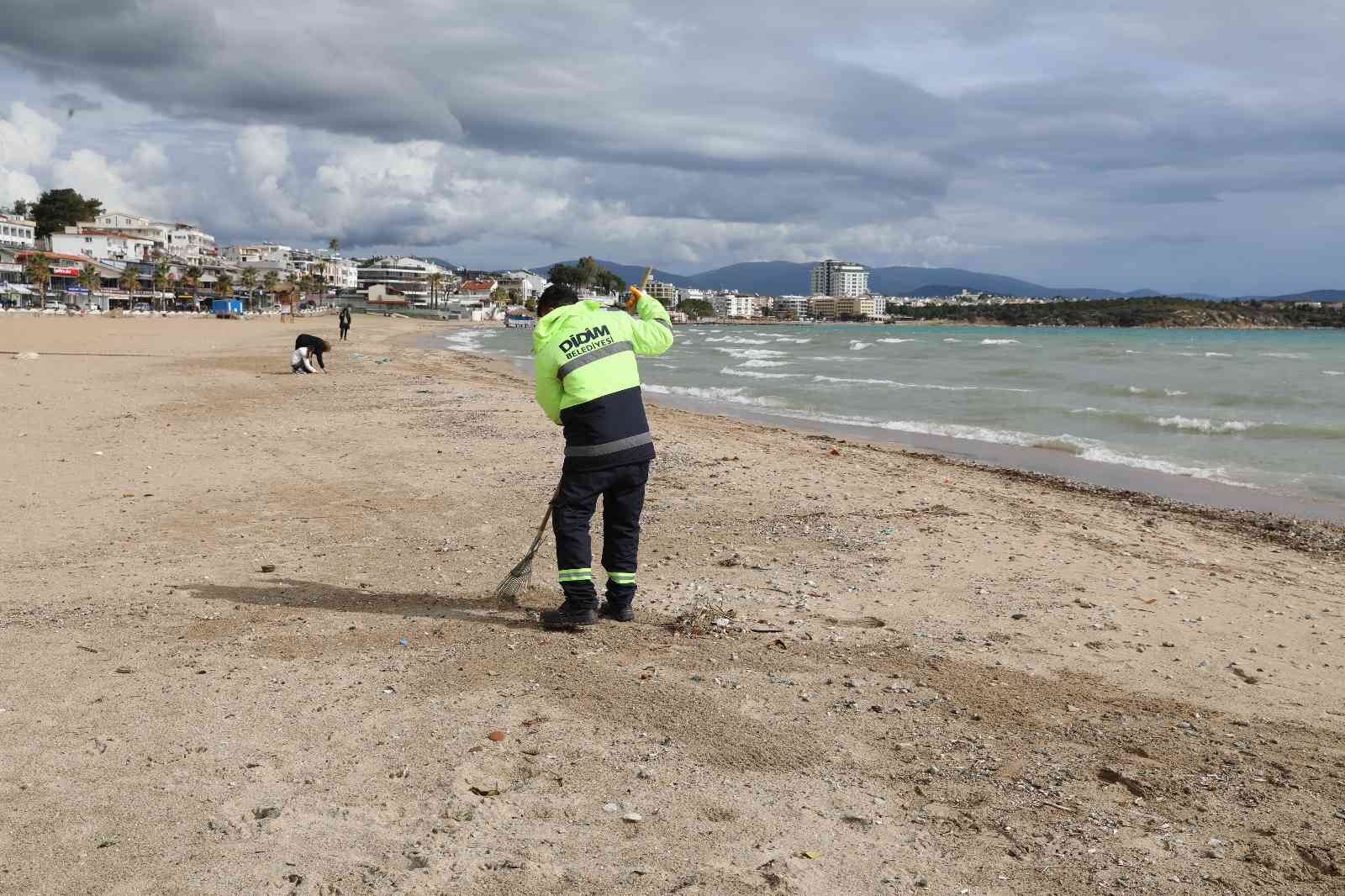 Didim’de sahillerde temizlik çalışması yapıldı #aydin