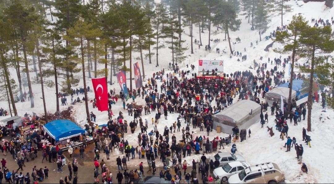 Aladağ Kardan Adam Şenliği renkli görüntülere sahne oldu