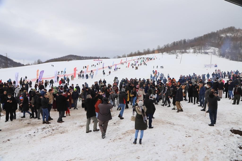 Ordu’da kar festivalinde binlerce insan yaylaya akın etti #ordu