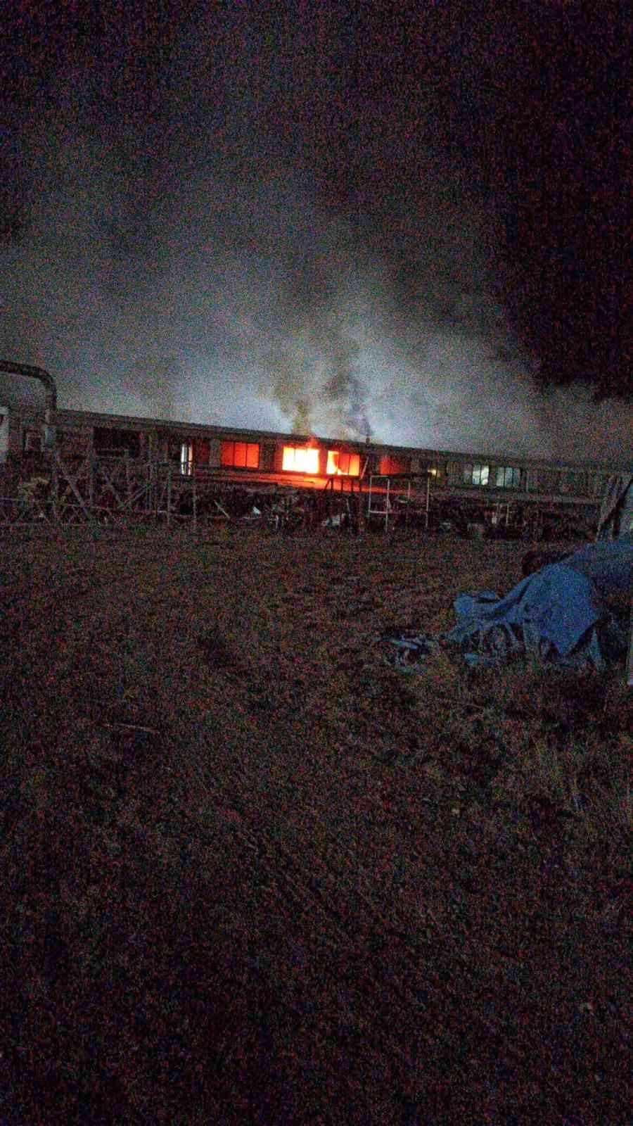 Tosya’da marangoz atölyesi alev alev yandı #kastamonu